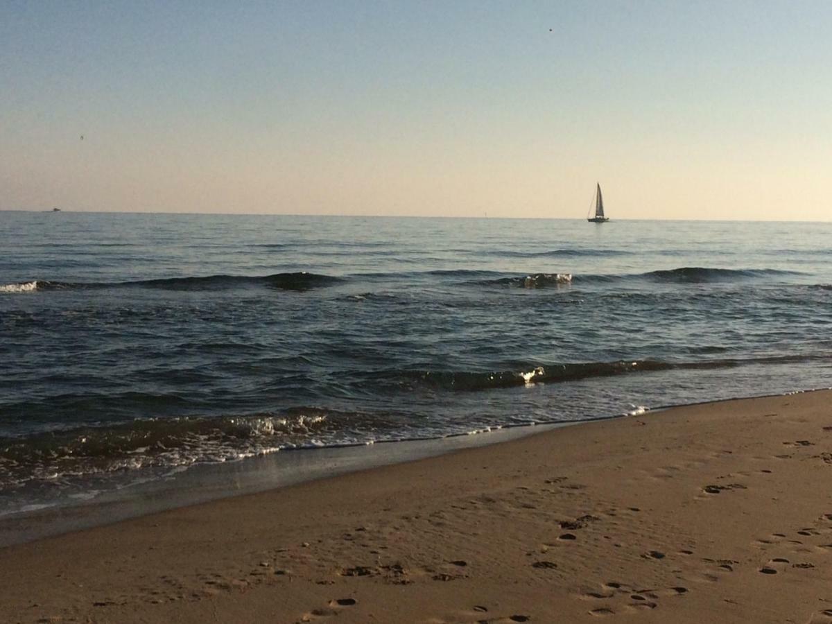 Heliopolis Cap D'Agde Village Naturiste Buitenkant foto